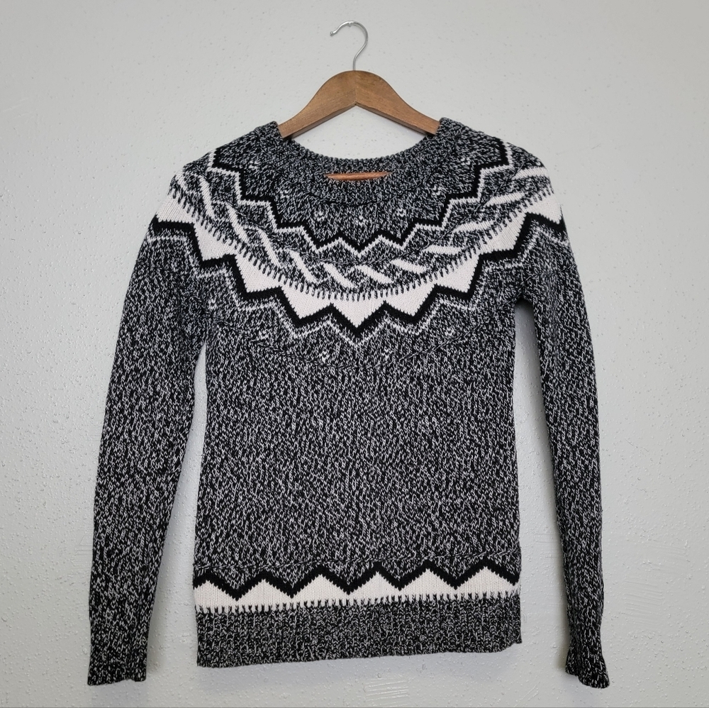Old Navy Black & White Fair Isle Yoke Crewneck Knit Sweater